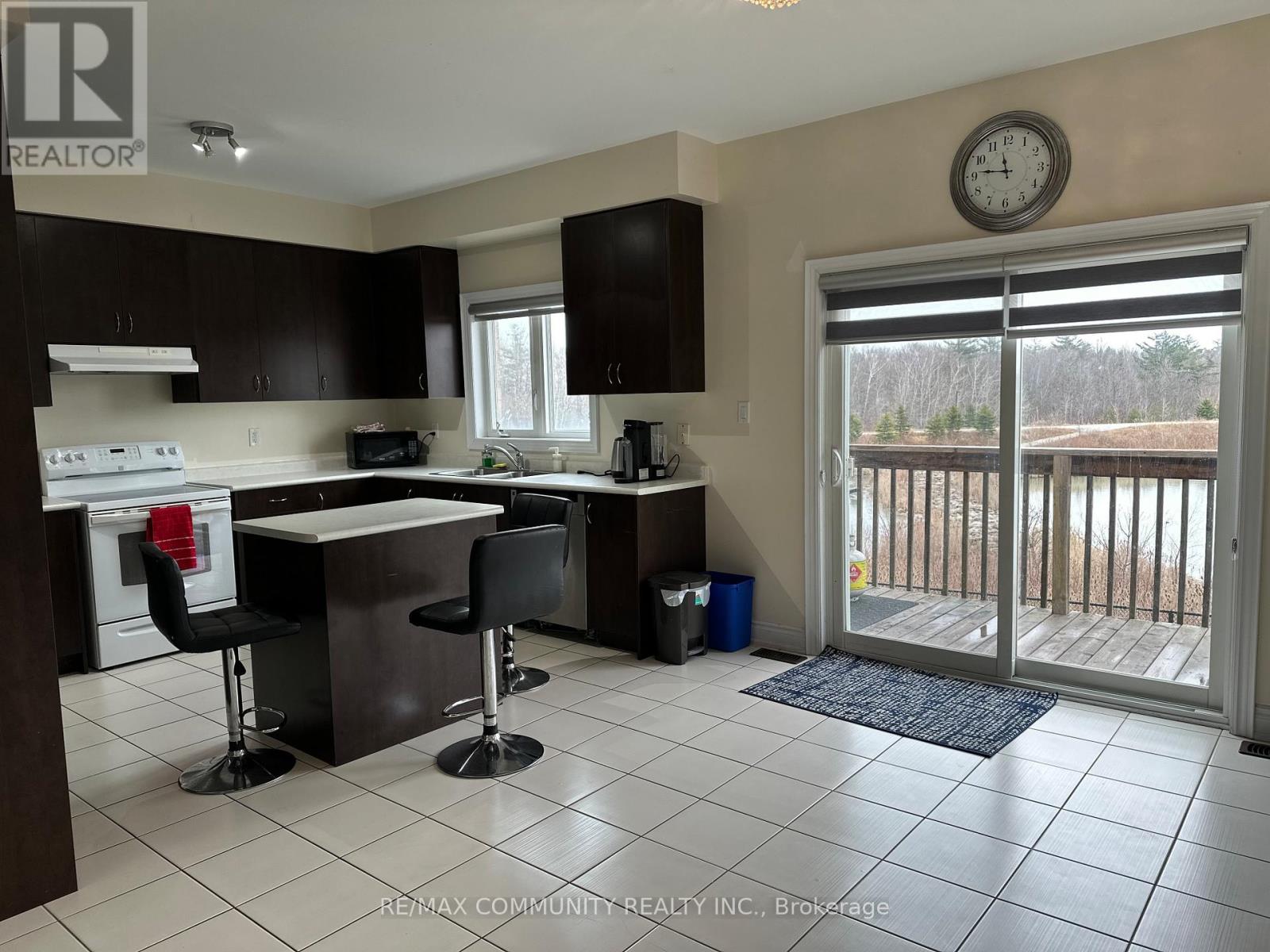 1345 Bardeau Street, Innisfil, Ontario  L0L 1W0 - Photo 8 - N13498588