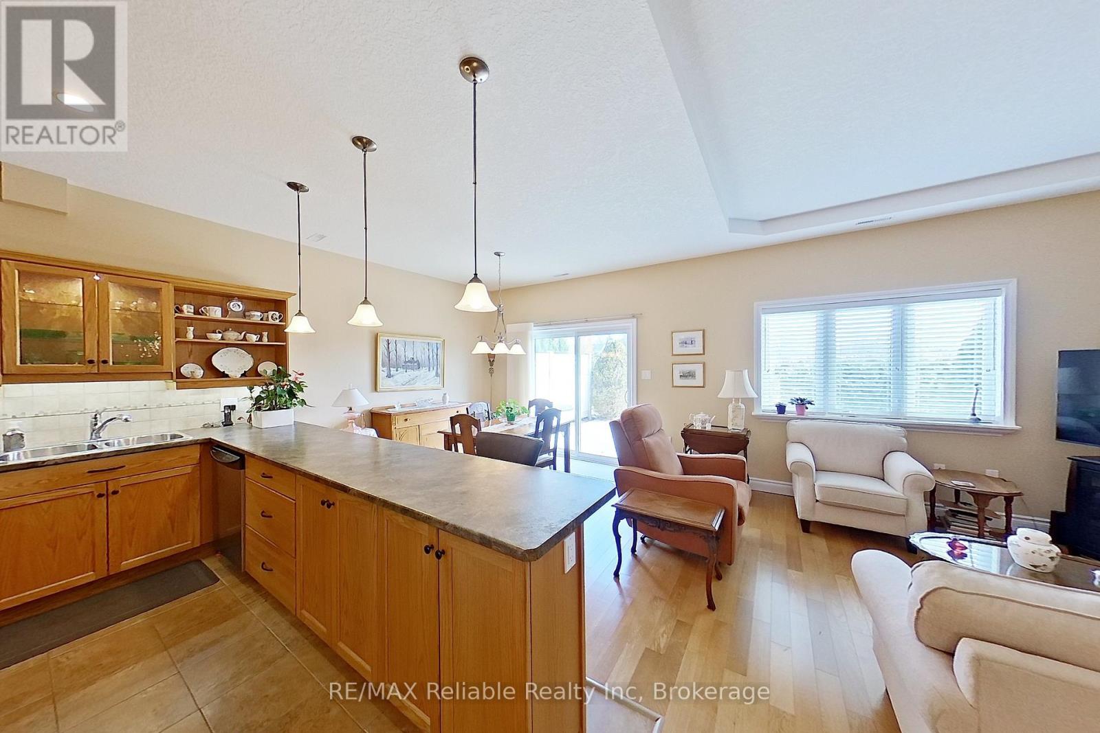 15 Bayfield Mews Lane, Bluewater, Ontario  N0M 1G0 - Photo 14 - X12887498