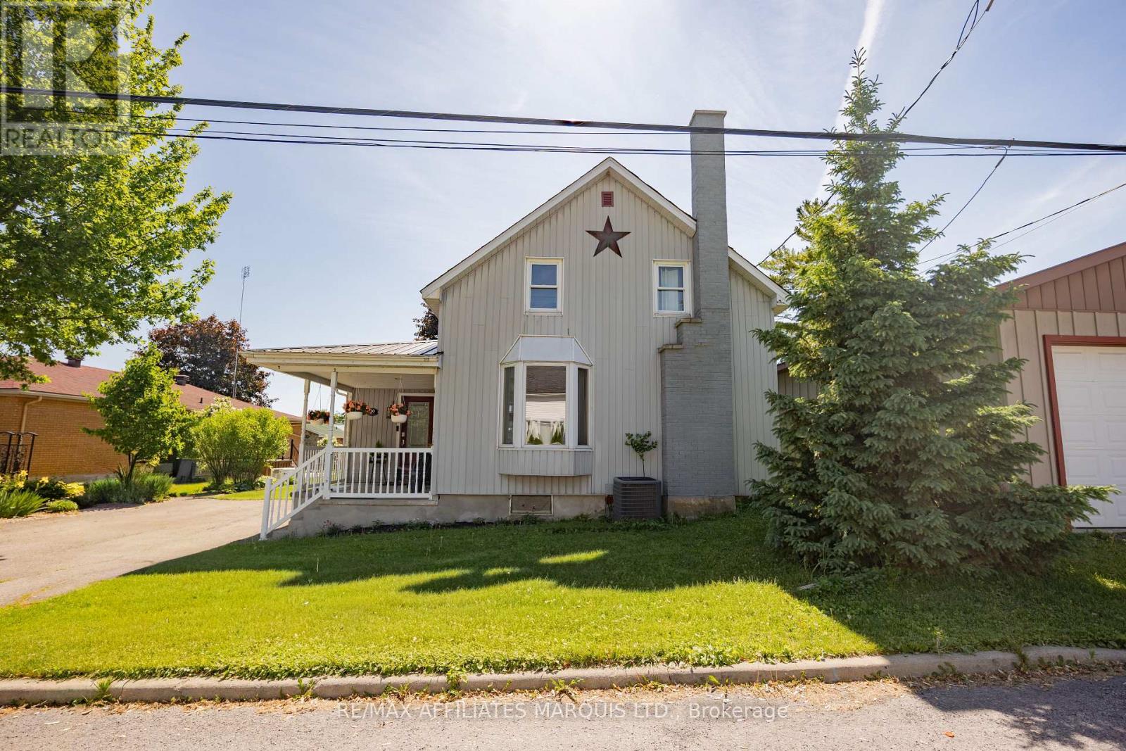 30 Harrison Street, North Glengarry, Ontario  K0C 1A0 - Photo 2 - X13088330