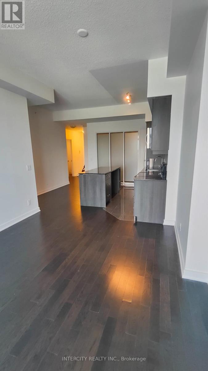 804 - 9205 Yonge Street N, Richmond Hill, Ontario  L4C 1V5 - Photo 2 - N13498636