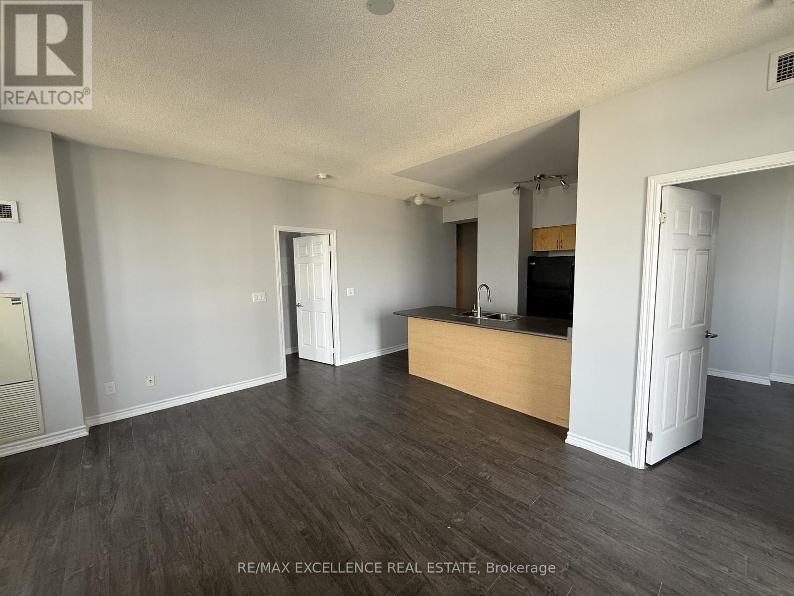 3306 - 388 Prince Of Wales Drive, Mississauga, Ontario  L5B 0A1 - Photo 3 - W13498606