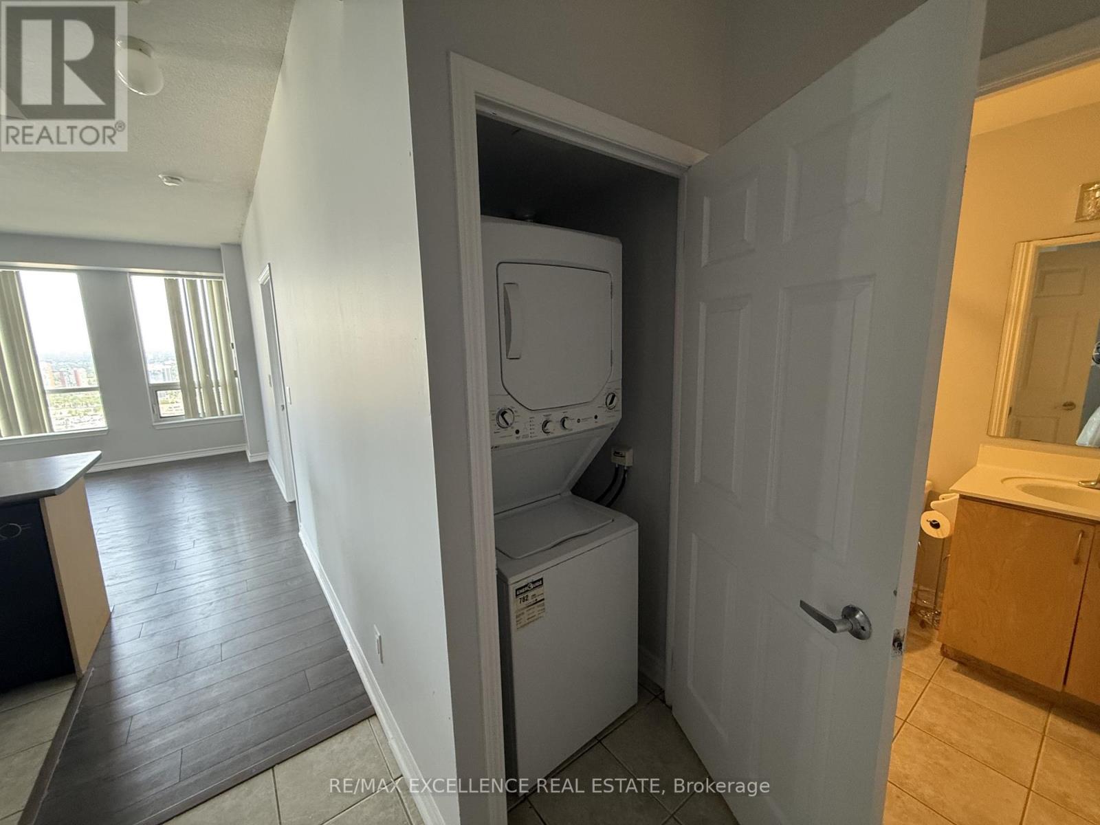 3306 - 388 Prince Of Wales Drive, Mississauga, Ontario  L5B 0A1 - Photo 8 - W13498606