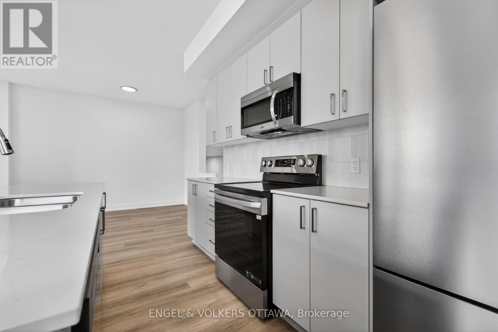 100 Stardust Private, Ottawa, Ontario  K1T 3W6 - Photo 11 - X13498656