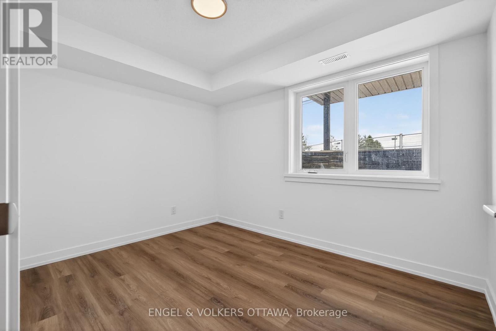 100 Stardust Private, Ottawa, Ontario  K1T 3W6 - Photo 25 - X13498656