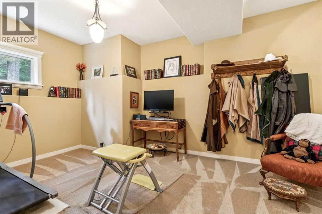 90 Hawk Eye Road, Bragg Creek, Alberta  T0L 0K0 - Photo 40 - A2323304