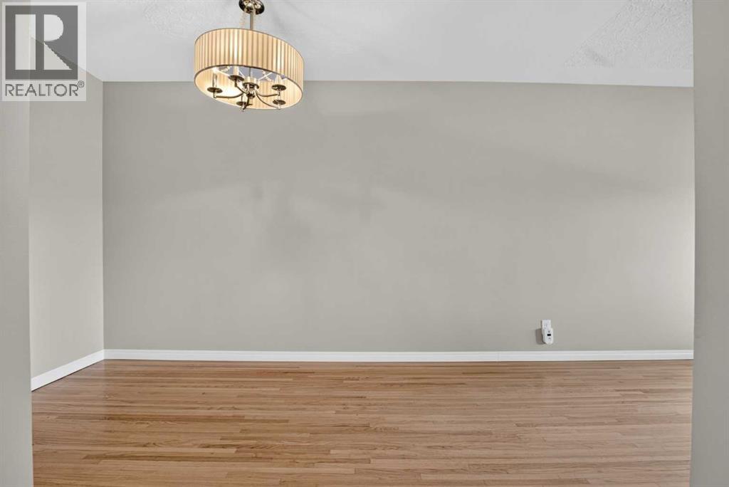 136 41 Avenue Nw, Calgary, Alberta  T2K 0G6 - Photo 4 - A2324599
