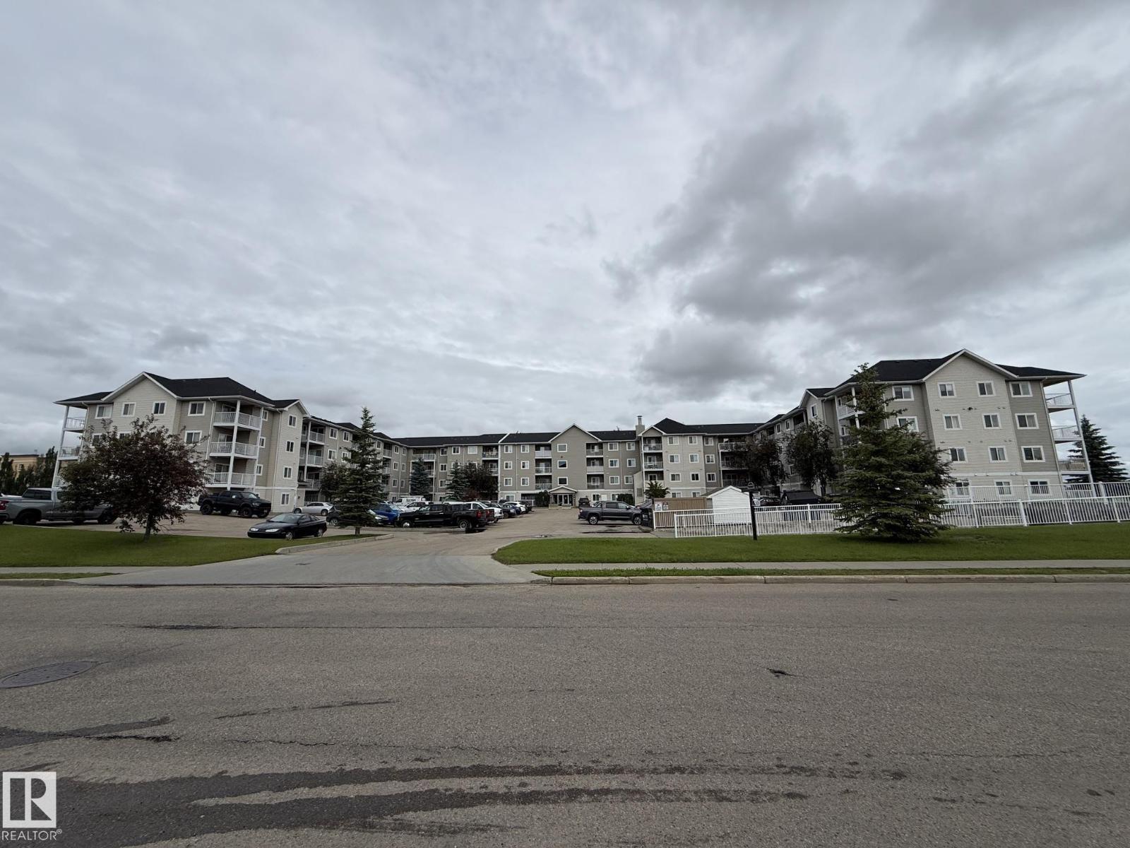 #301 4309 33 St, Stony Plain, Alberta  T7Z 0C4 - Photo 4 - E4496162