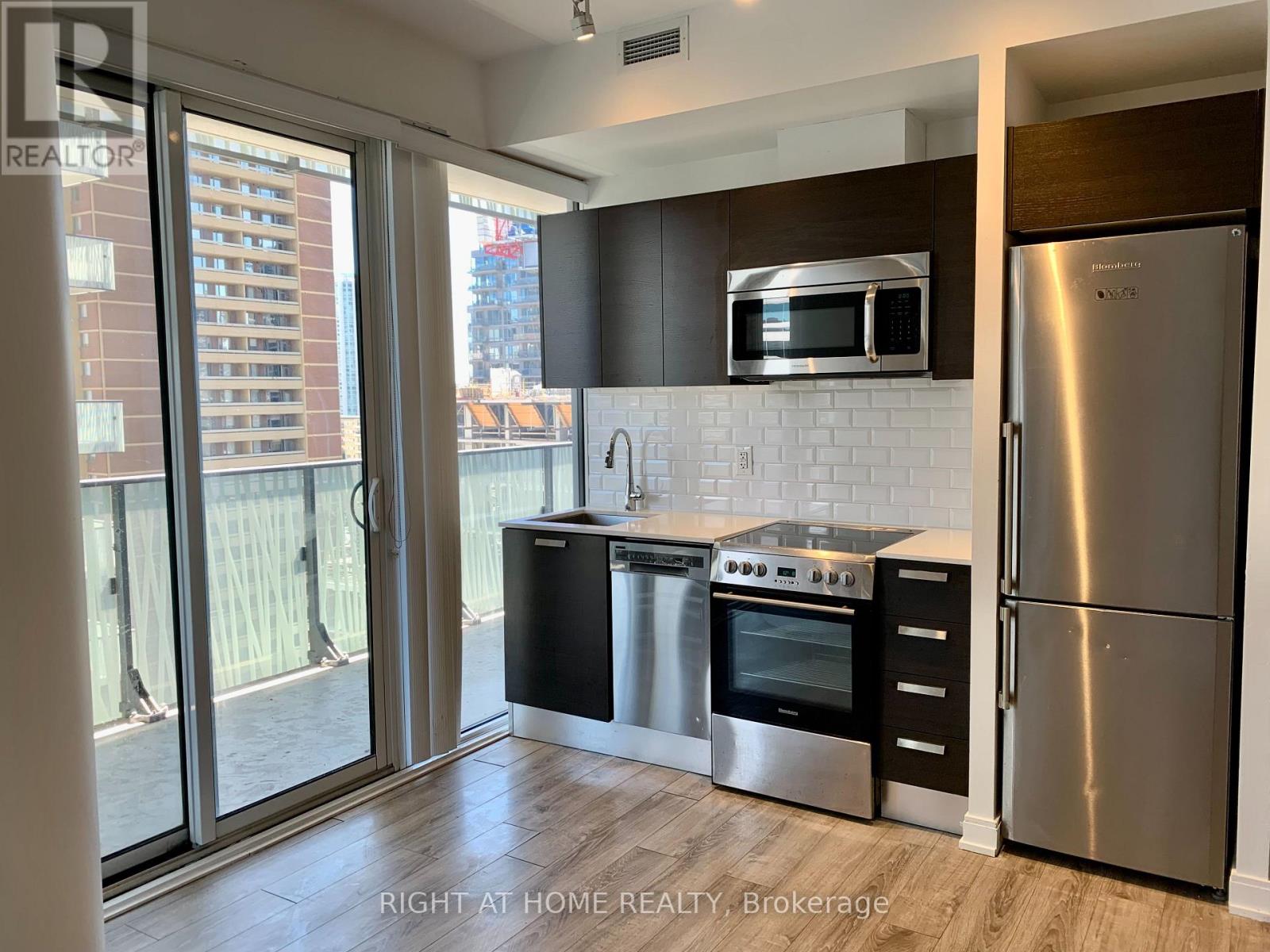 1201 - 42 Charles Street E, Toronto, Ontario  M4Y 1T4 - Photo 2 - C13498640