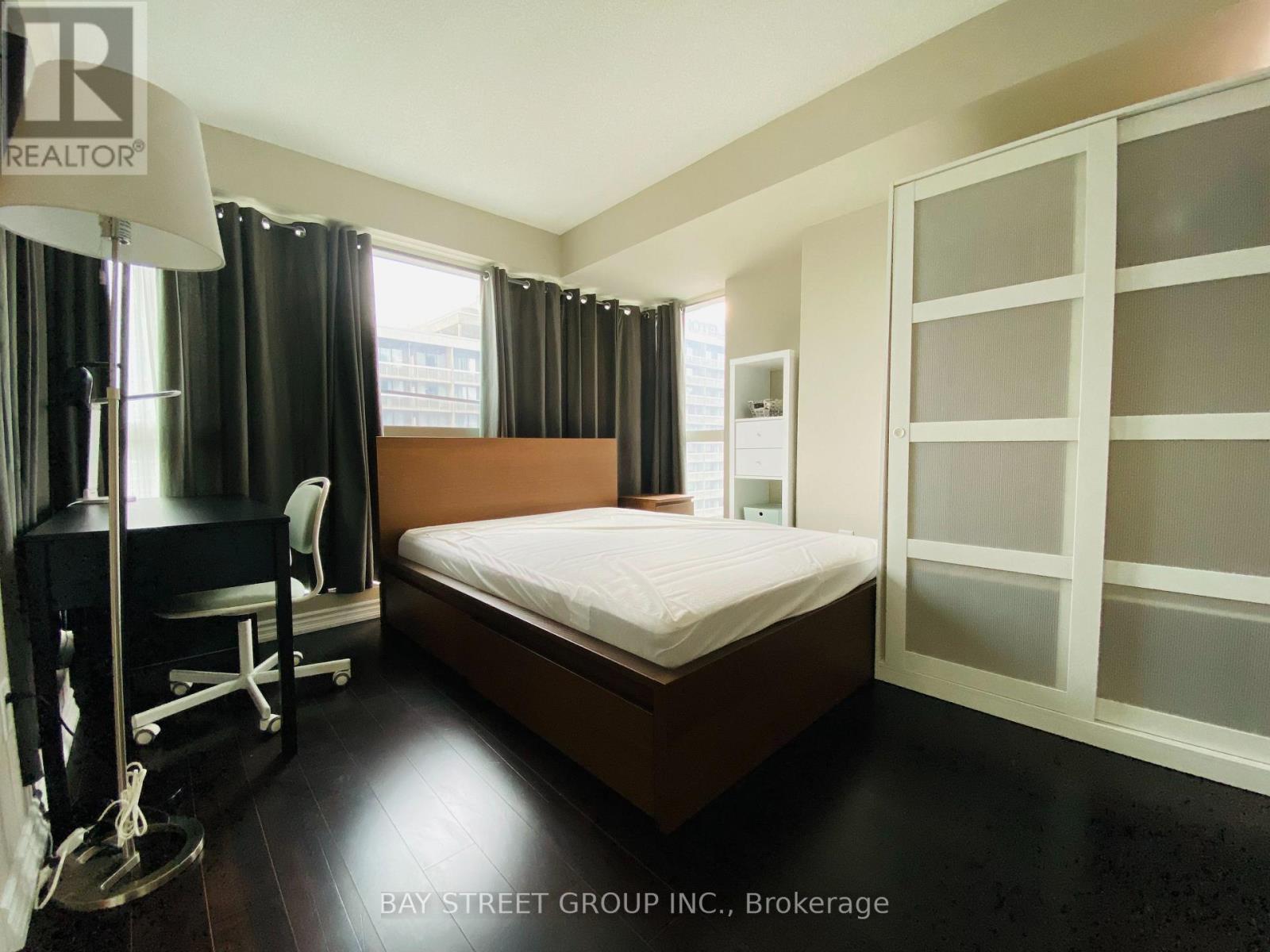 1609 - 386 Yonge Street, Toronto, Ontario  M5B 0A5 - Photo 9 - C13498658