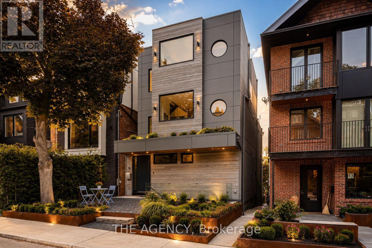 15 ALBERMARLE AVENUE, Toronto, Ontario