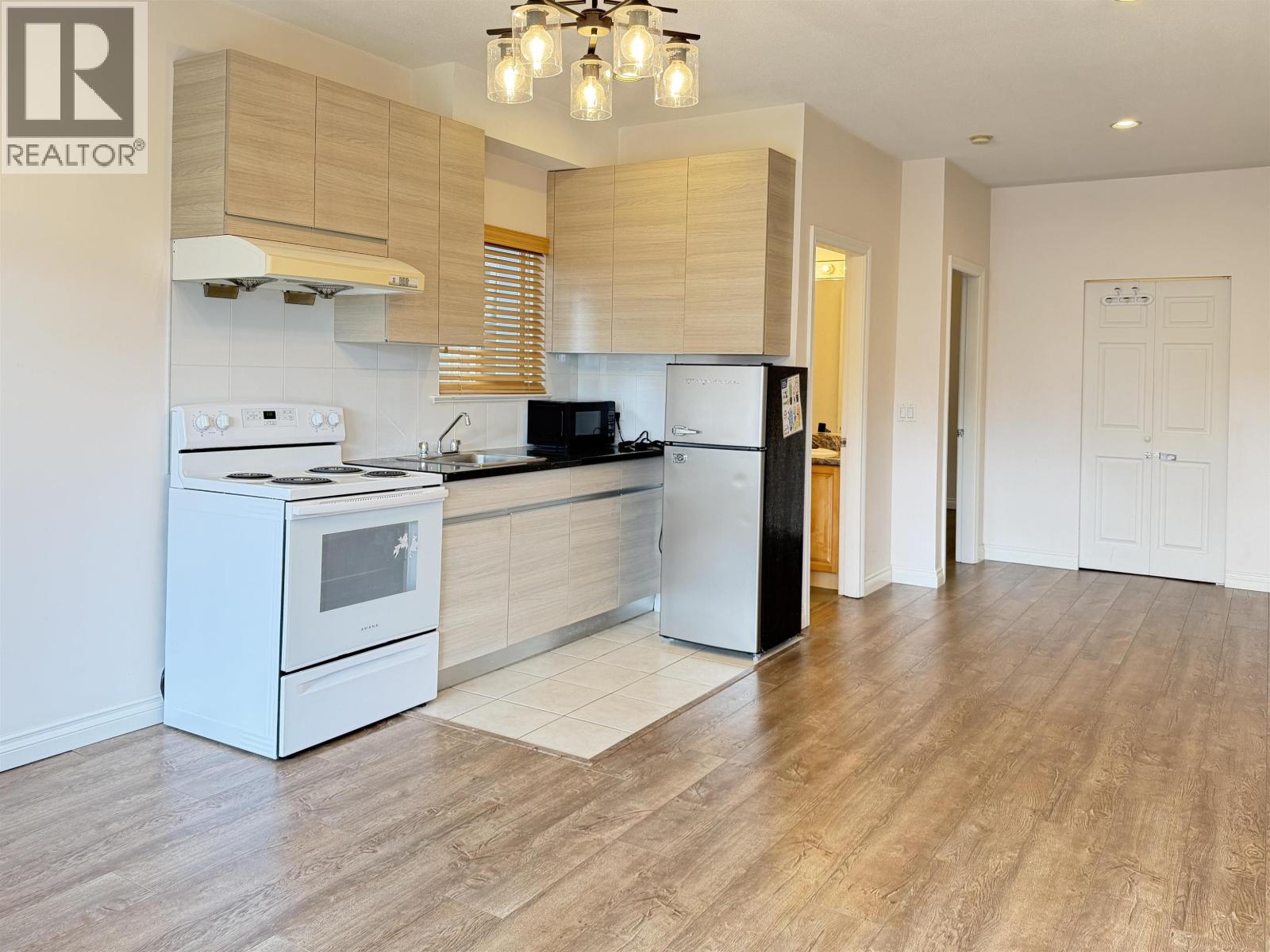 1 BR-6952 CURTIS STREET, burnaby, British Columbia