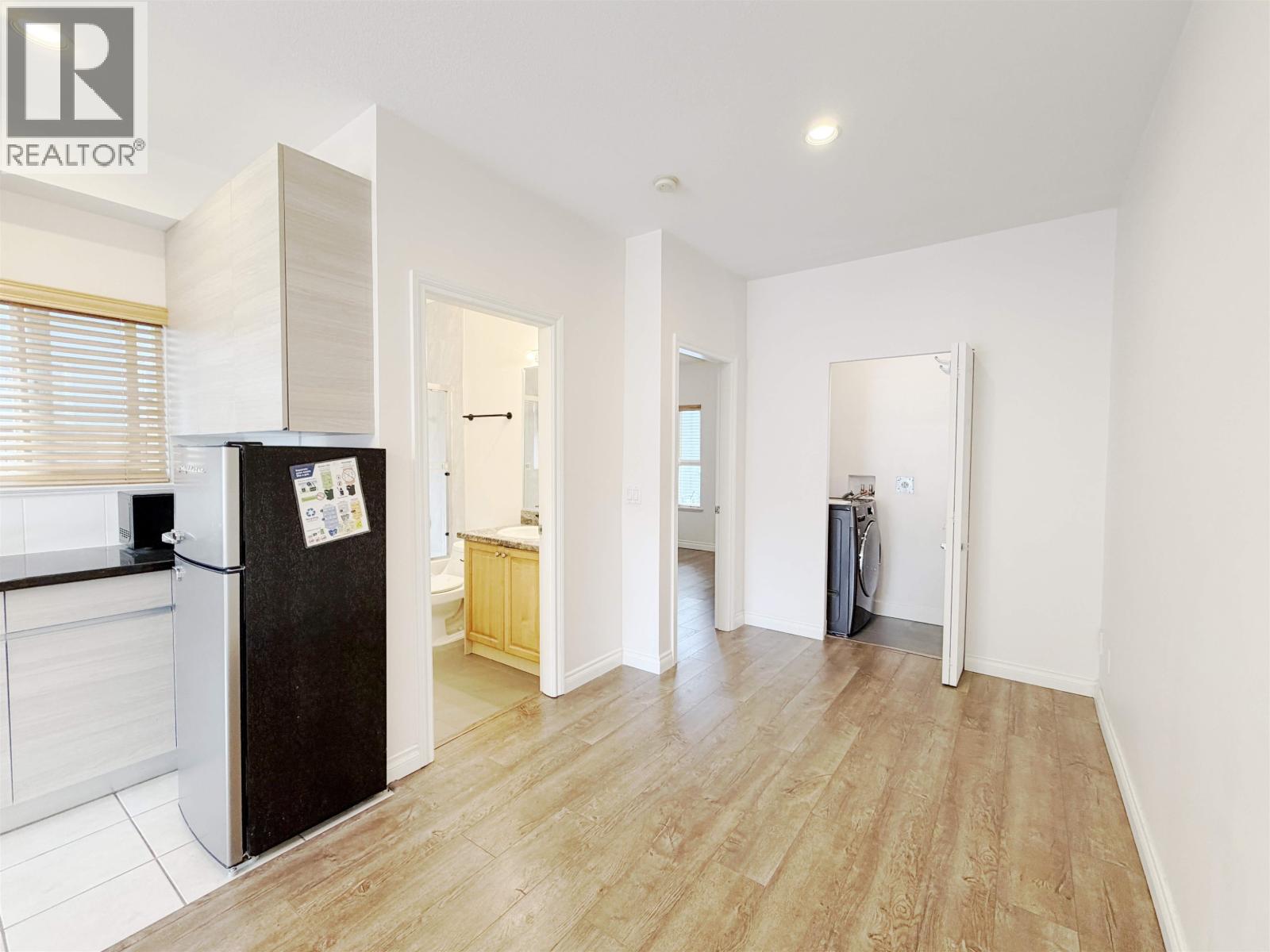 1 Br-6952 Curtis Street, Burnaby, British Columbia  V5B 2B1 - Photo 2 - R3140633