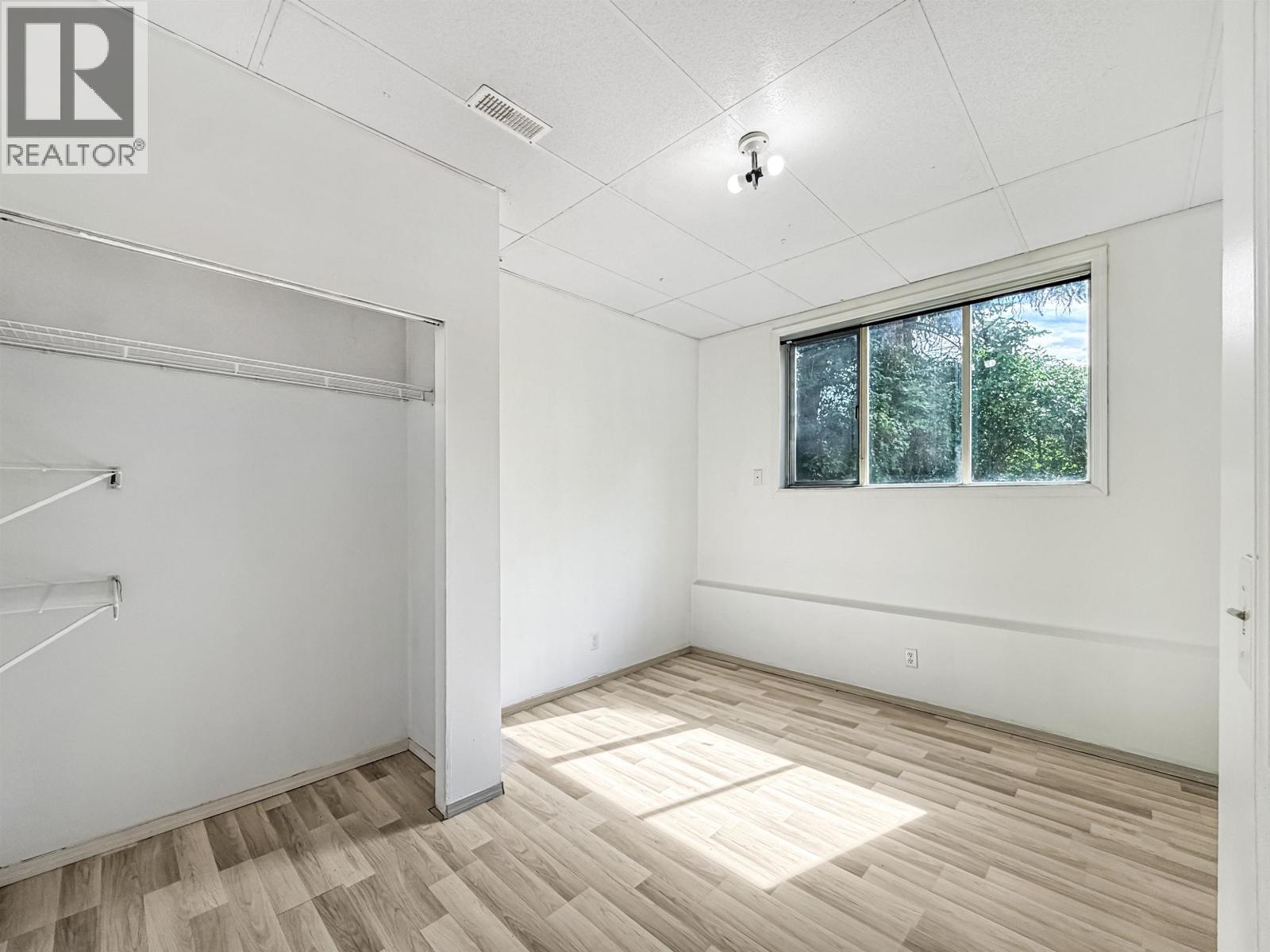 1275 N 12TH AVENUE — photo 16