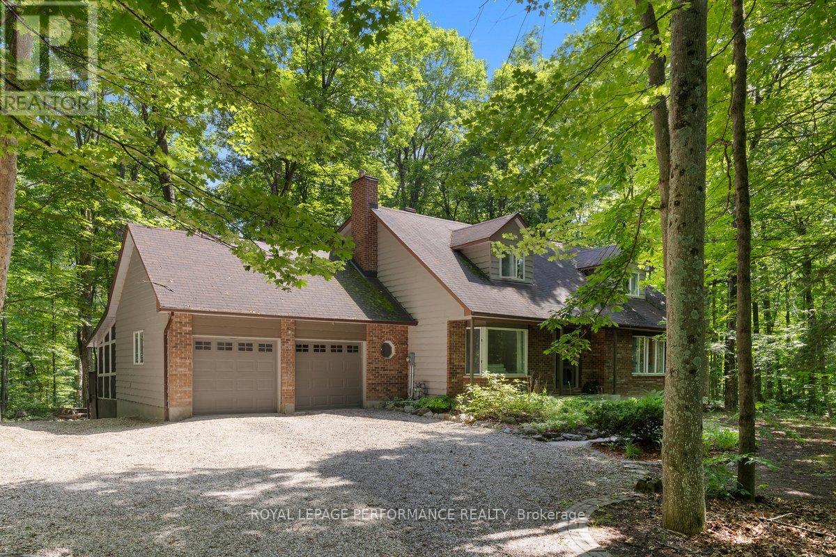1250 ROYAL MAPLE DRIVE, Ottawa, Ontario