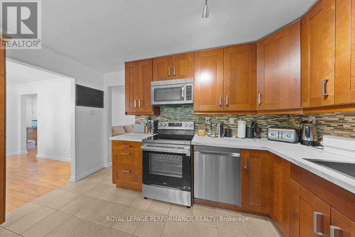 1250 Royal Maple Drive, Ottawa, Ontario  K4C 1B5 - Photo 12 - X13498698