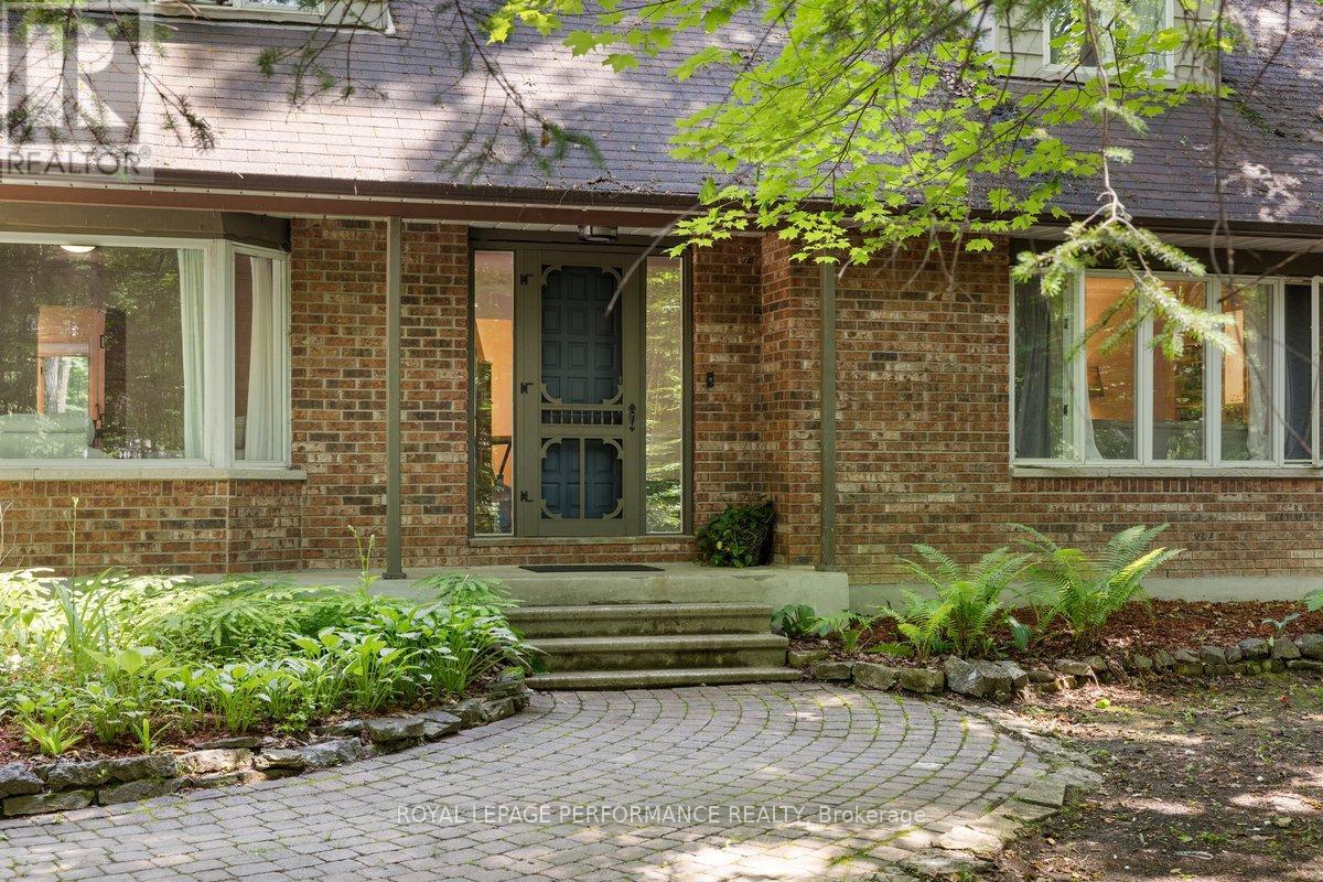 1250 Royal Maple Drive, Ottawa, Ontario  K4C 1B5 - Photo 2 - X13498698