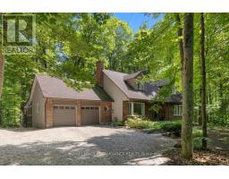 1250 ROYAL MAPLE DRIVE, Ottawa, Ontario