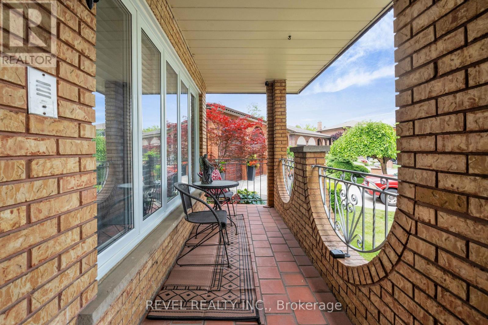79 Arran Crescent, Vaughan, Ontario  L4L 1G4 - Photo 3 - N13498690