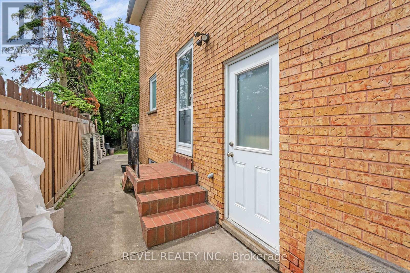 79 Arran Crescent, Vaughan, Ontario  L4L 1G4 - Photo 33 - N13498690