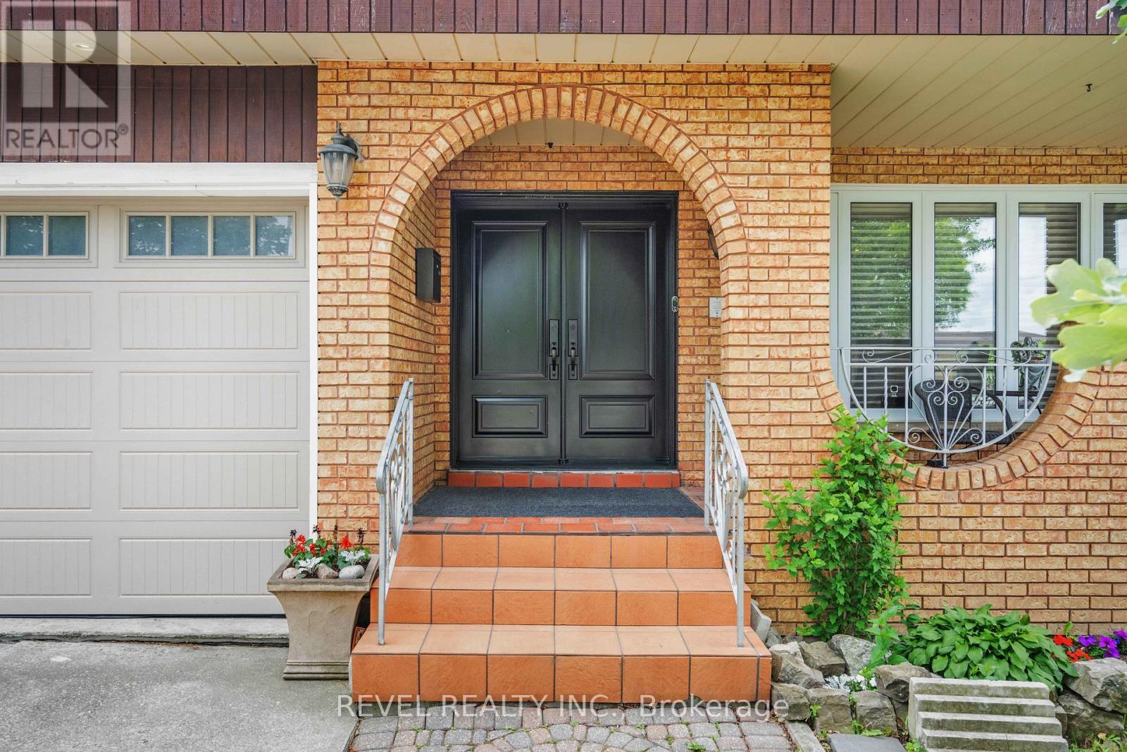 79 Arran Crescent, Vaughan, Ontario  L4L 1G4 - Photo 4 - N13498690