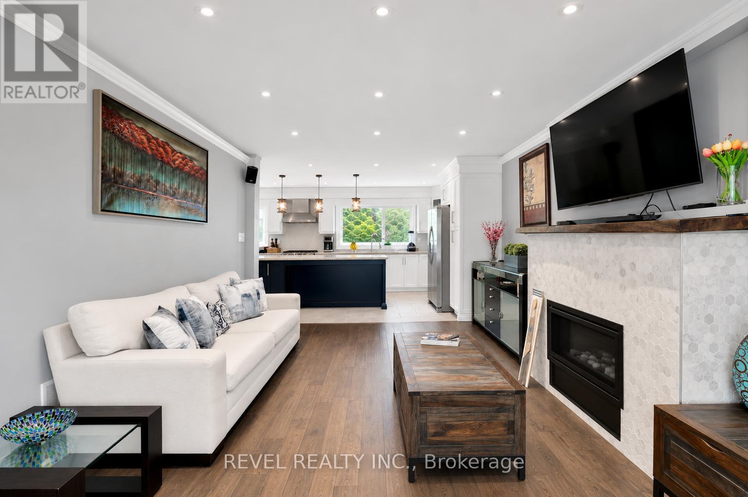 79 Arran Crescent, Vaughan, Ontario  L4L 1G4 - Photo 6 - N13498690