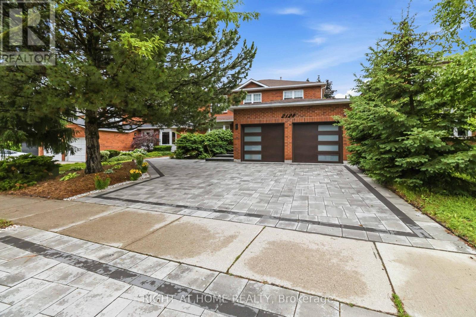 2128 8TH LINE, Oakville, Ontario