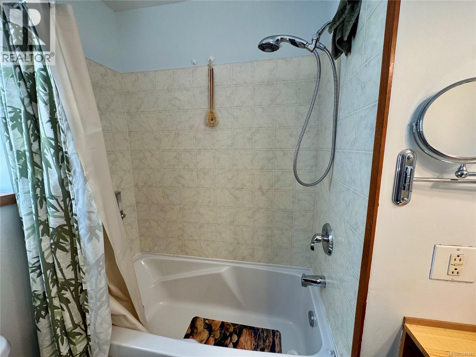 62 Clark Dr, Port Alice, British Columbia  V0N 2N0 - Photo 22 - 1041387