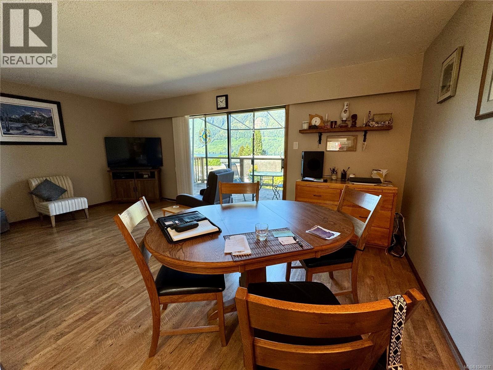 62 Clark Dr, Port Alice, British Columbia  V0N 2N0 - Photo 6 - 1041387