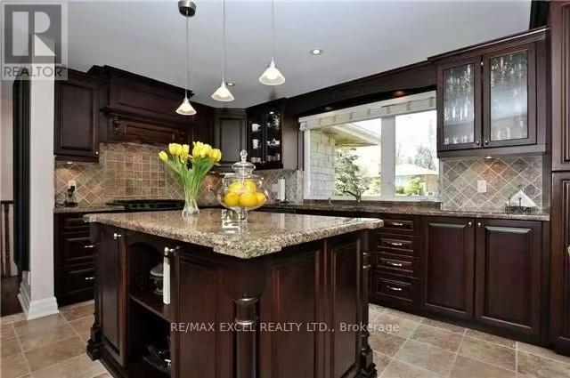 Loft - 69 Leisure Lane, Richmond Hill, Ontario  L4C 4X2 - Photo 6 - N13498776