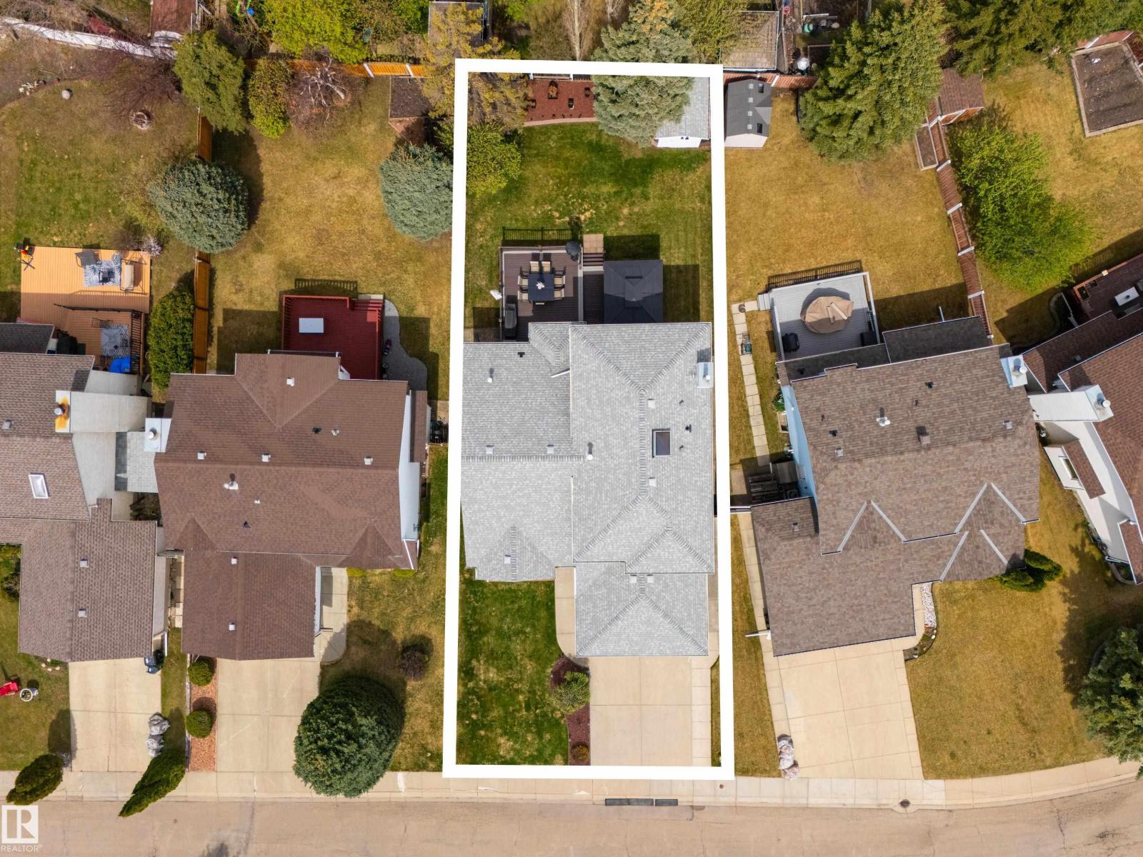 11028 11 Av NW, Edmonton, Alberta  T6J 6M9 - Photo 2 - E4496165