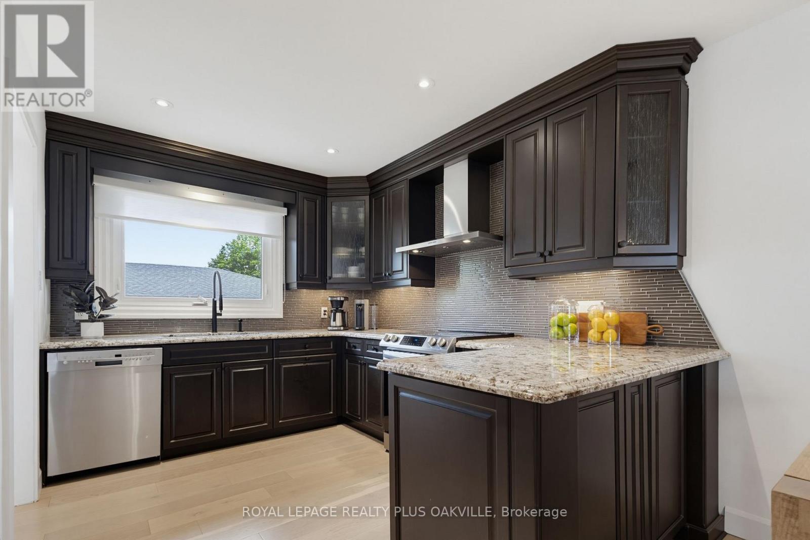 336 Tuck Drive, Burlington, Ontario  L7L 2R3 - Photo 11 - W13498746