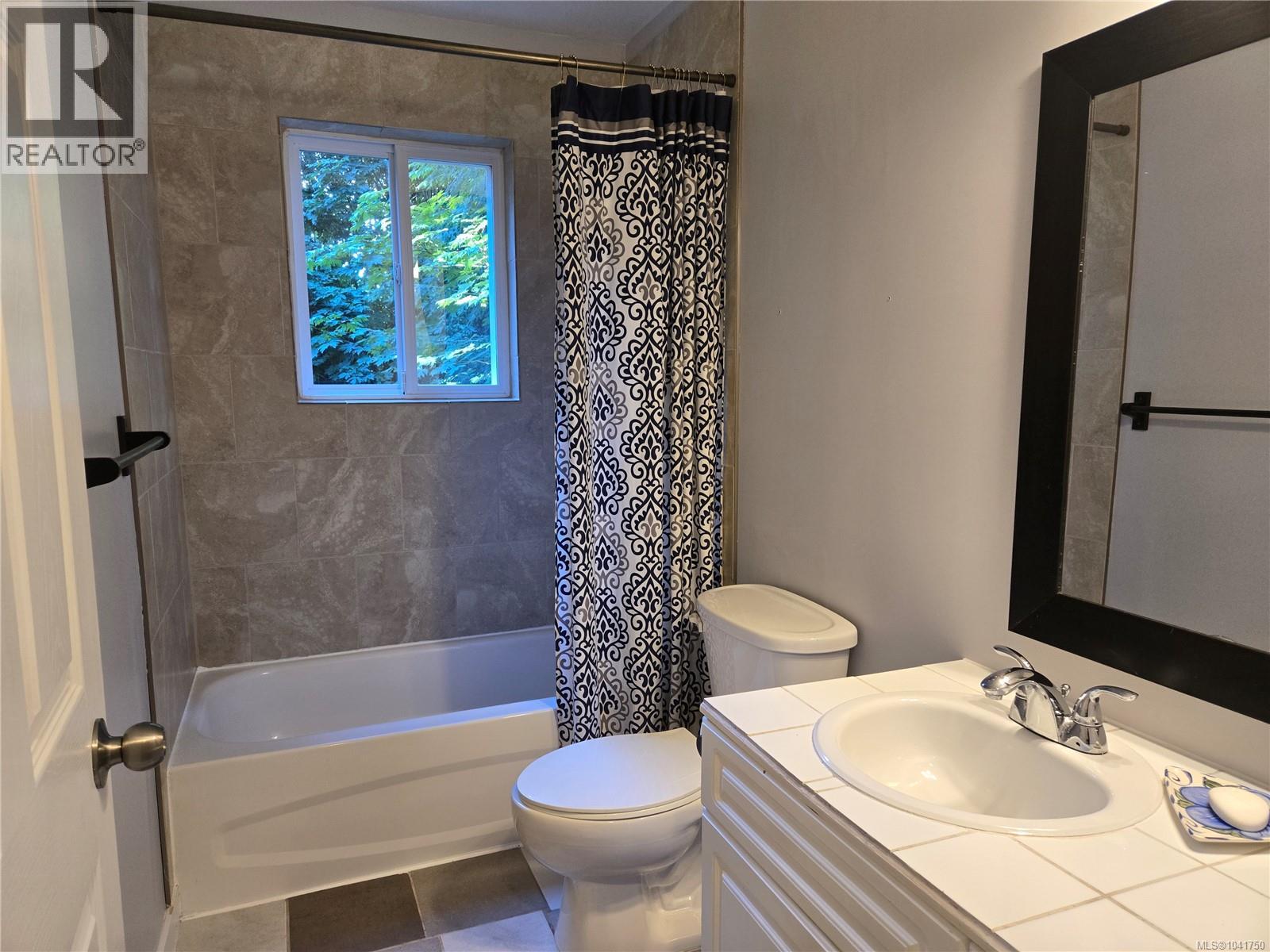 1018 Bertha Ave, Gabriola Island, British Columbia  V0R 1X3 - Photo 12 - 1041750