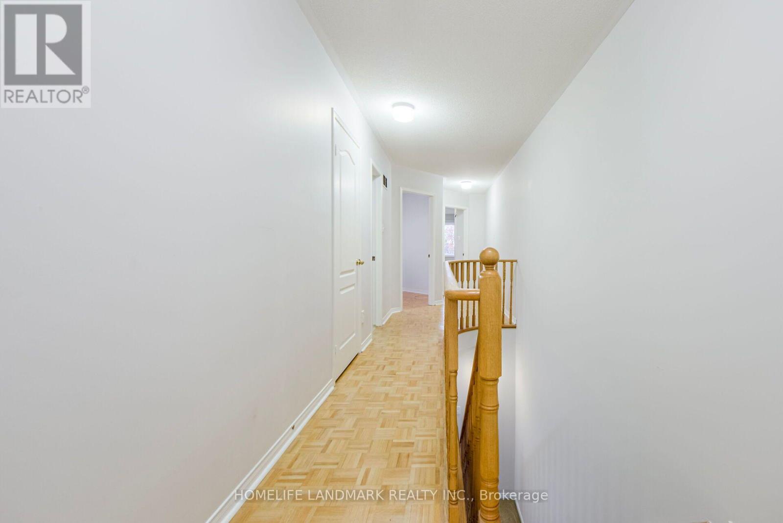 25 Warner Avenue, Toronto, Ontario  M4A 2X1 - Photo 14 - C13498654