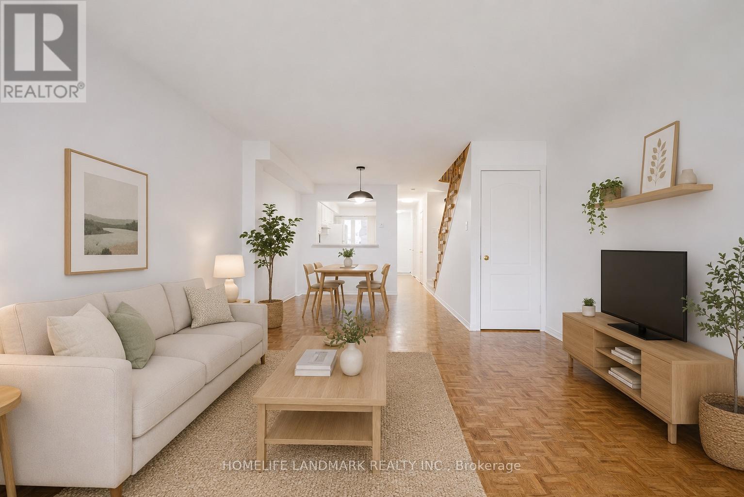 25 Warner Avenue, Toronto, Ontario  M4A 2X1 - Photo 12 - C13498654