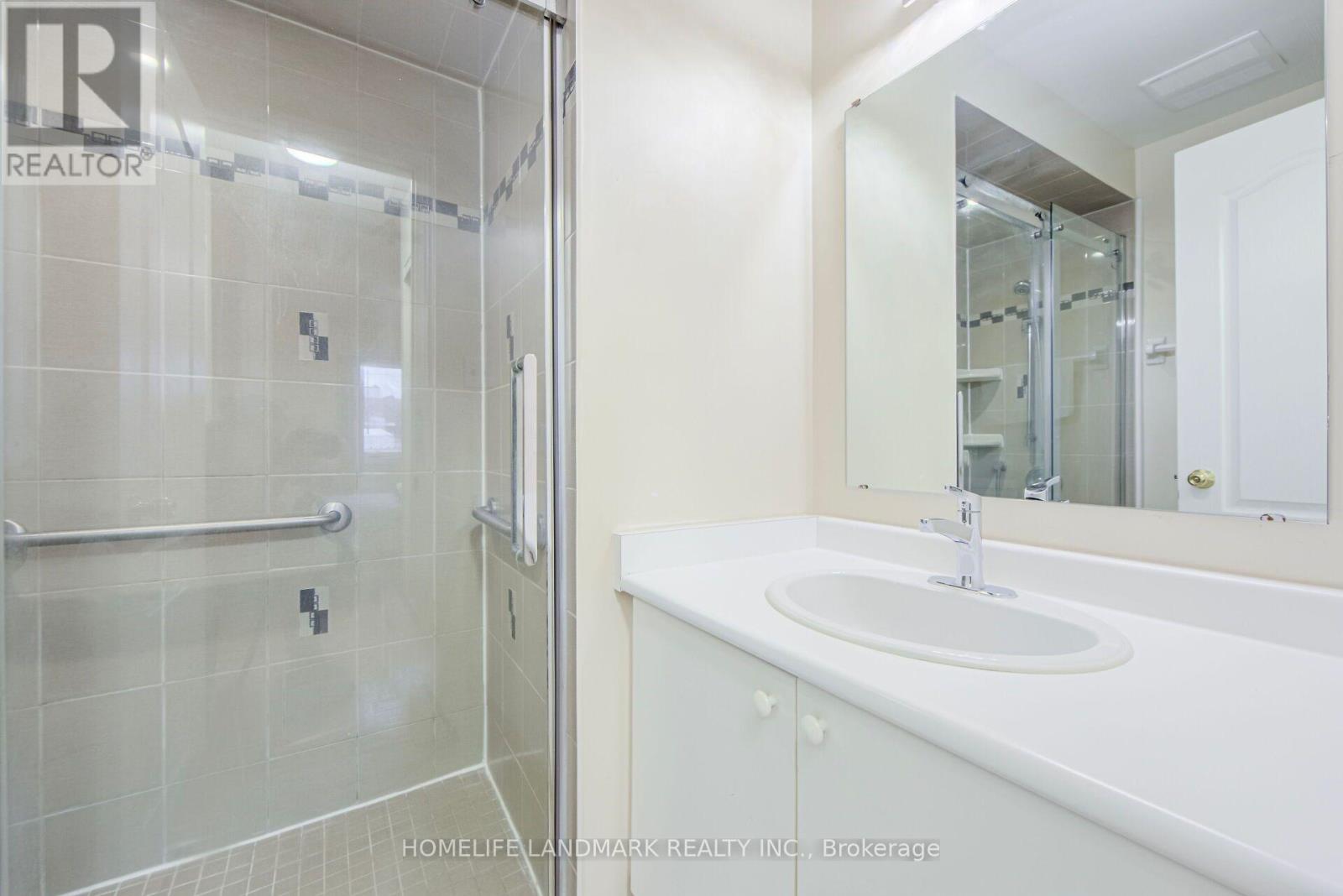 25 Warner Avenue, Toronto, Ontario  M4A 2X1 - Photo 20 - C13498654