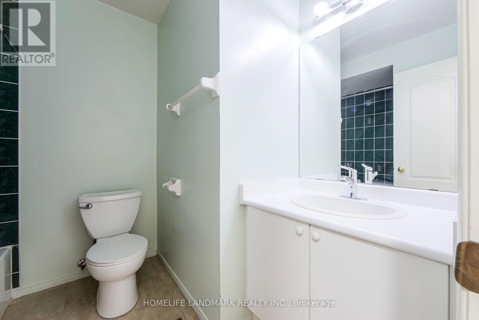 25 Warner Avenue, Toronto, Ontario  M4A 2X1 - Photo 28 - C13498654