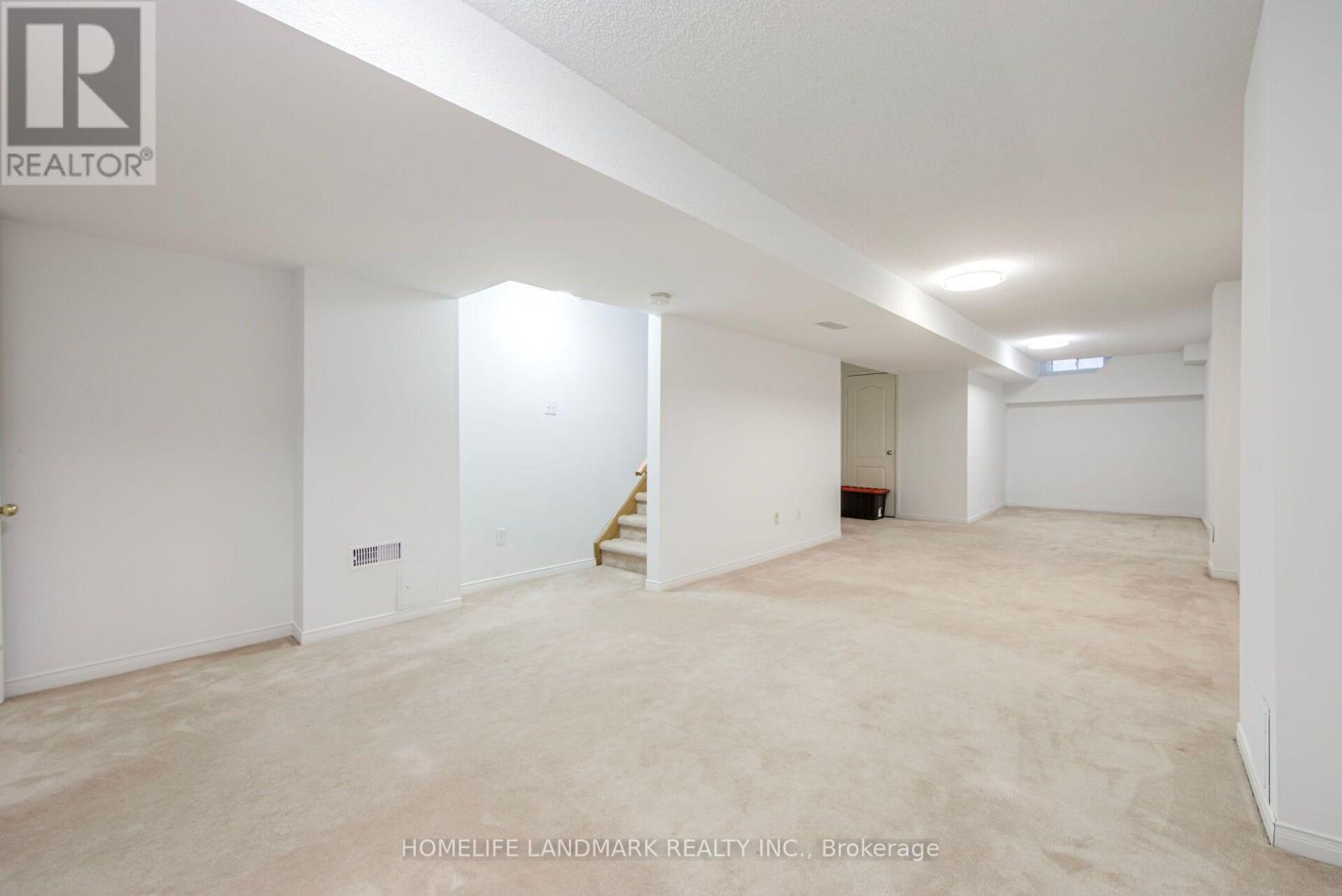 25 Warner Avenue, Toronto, Ontario  M4A 2X1 - Photo 32 - C13498654