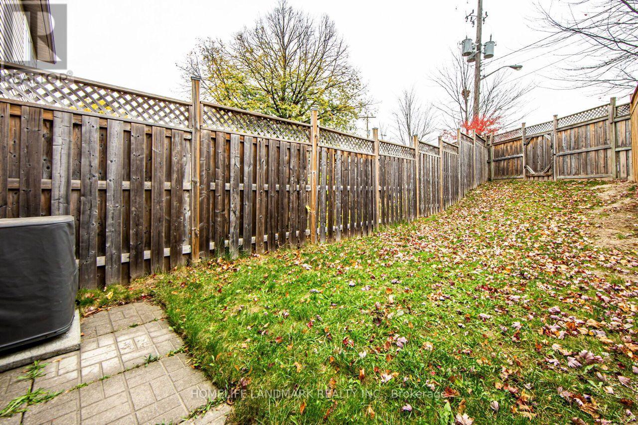25 Warner Avenue, Toronto, Ontario  M4A 2X1 - Photo 33 - C13498654