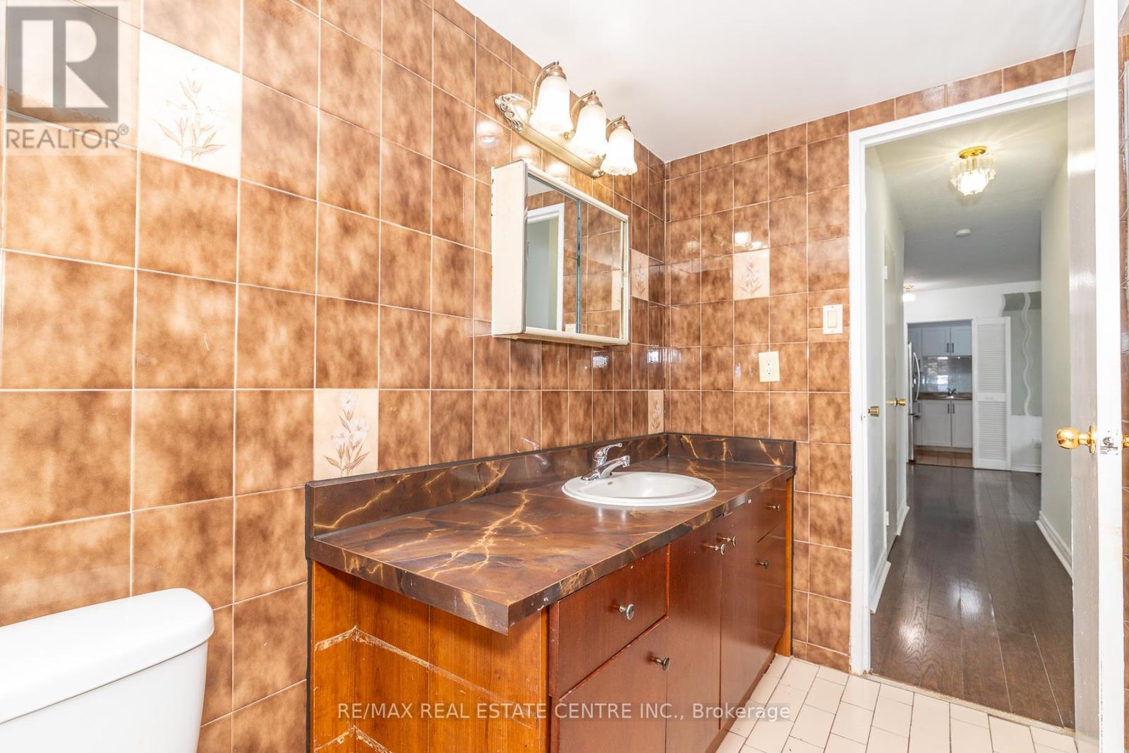 1009 - 3390 Weston Road, Toronto, Ontario  M9M 2X3 - Photo 19 - W13469868