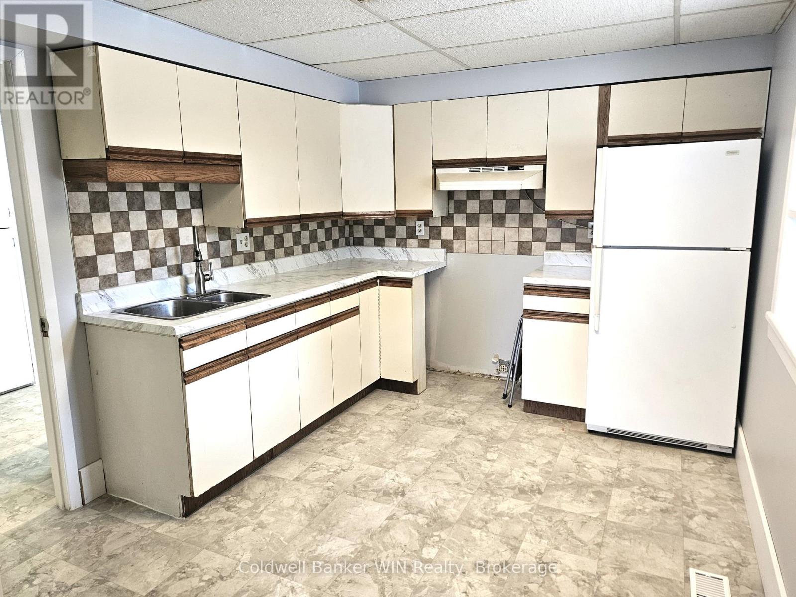 278 Egremont Street N, Wellington North, Ontario  N0G 2L2 - Photo 3 - X13422656