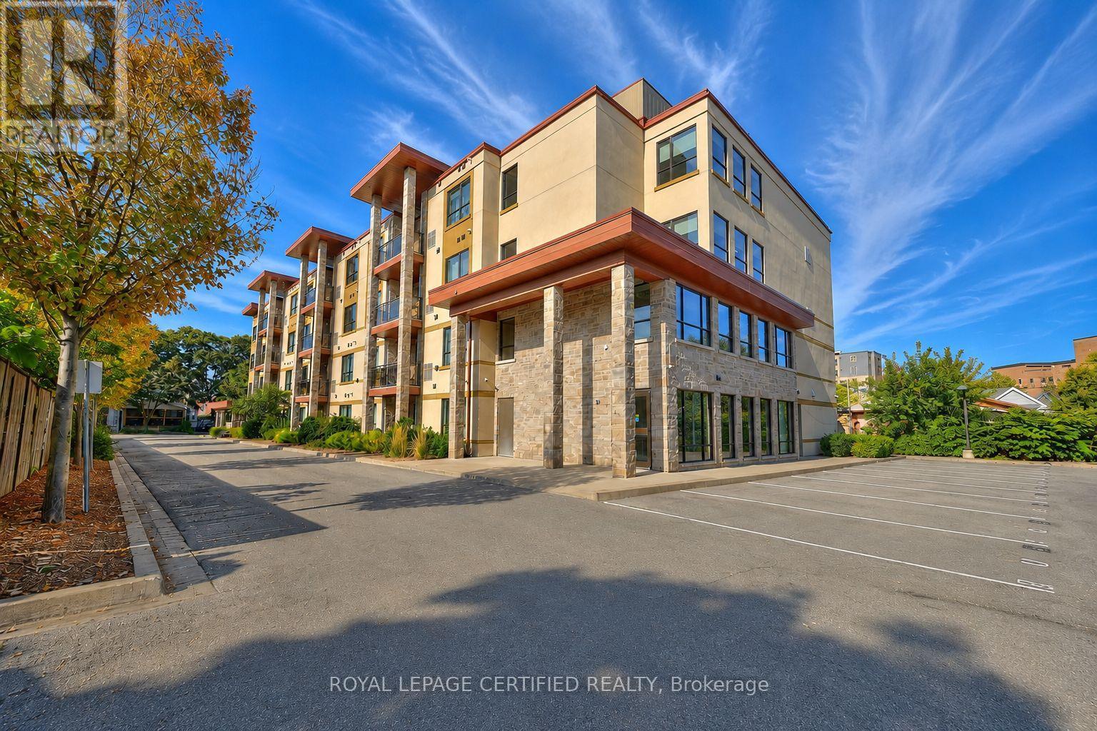 205 - 26 WELLINGTON STREET, St. Catharines, Ontario