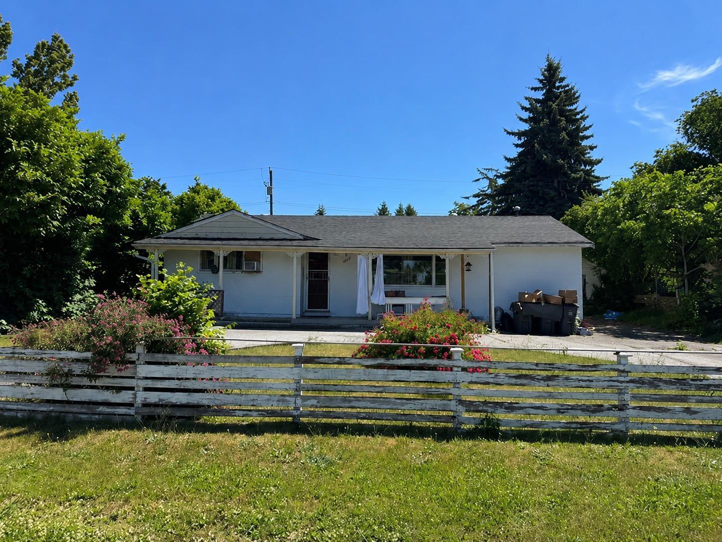 10618 137a Street, Surrey, British Columbia  V3T 4J6 - Photo 2 - R3130582
