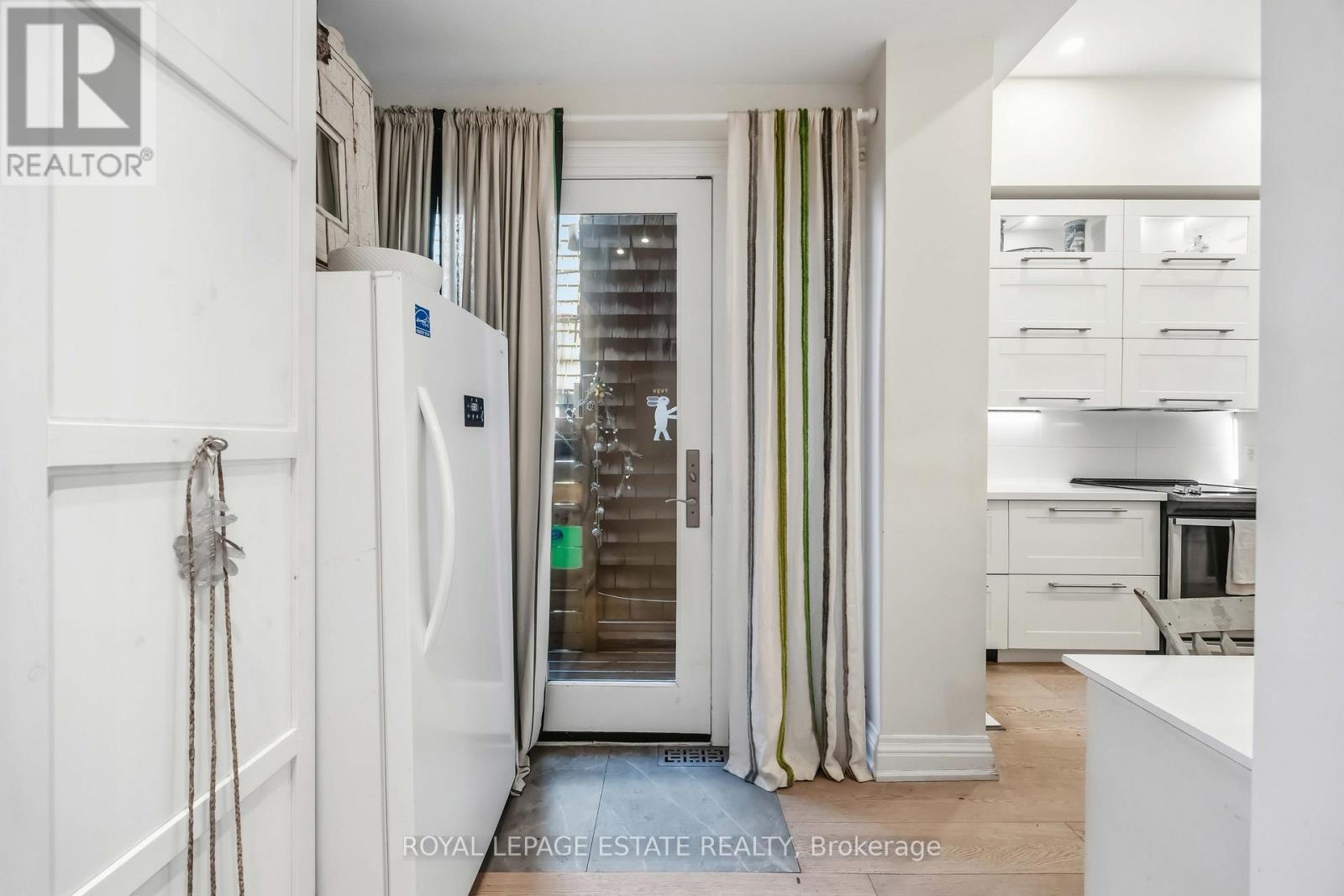 Main - 100 Seaton Street, Toronto, Ontario  M5A 2T3 - Photo 9 - C13494514