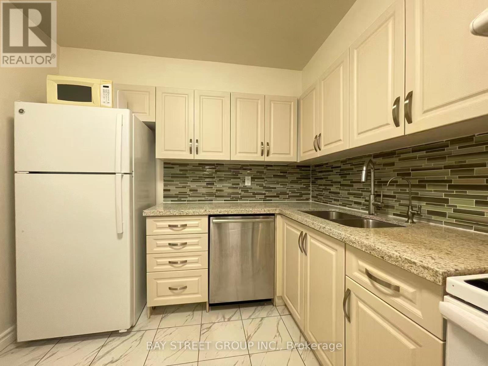 1537 - 25 Bamburgh Circuit, Toronto, Ontario  M1W 3W2 - Photo 6 - E13498540