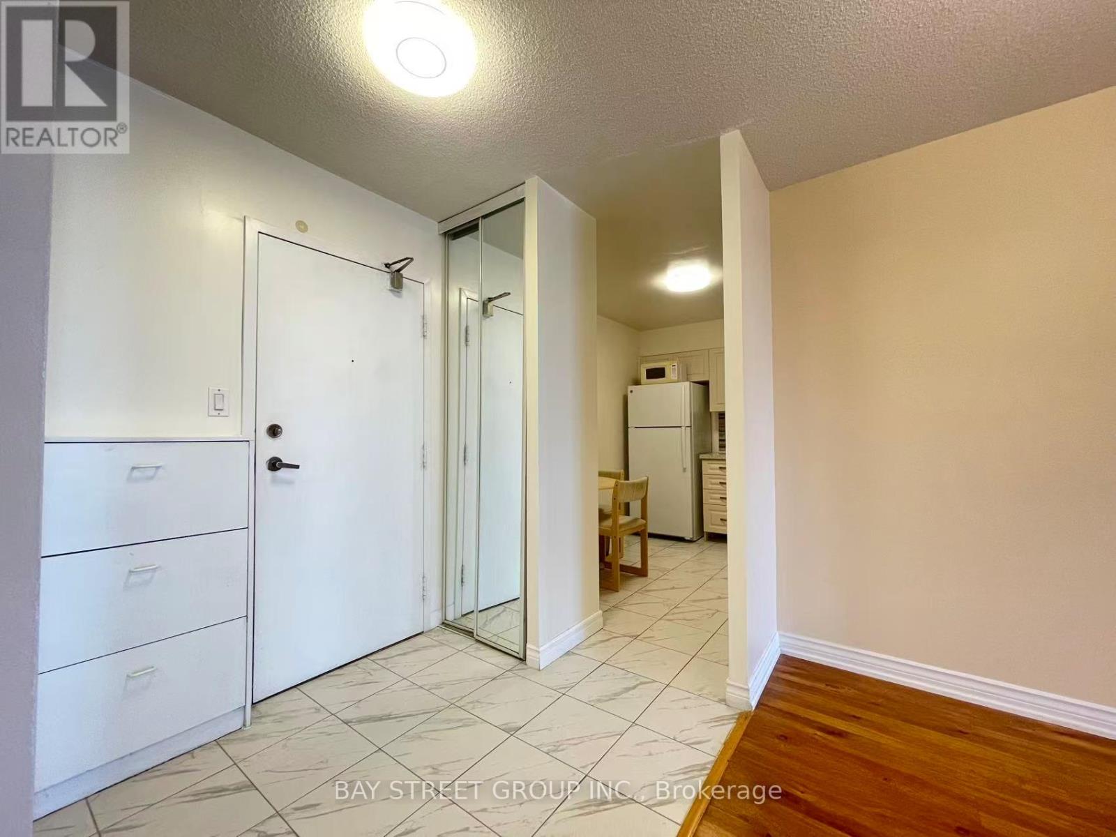 1537 - 25 Bamburgh Circuit, Toronto, Ontario  M1W 3W2 - Photo 3 - E13498540