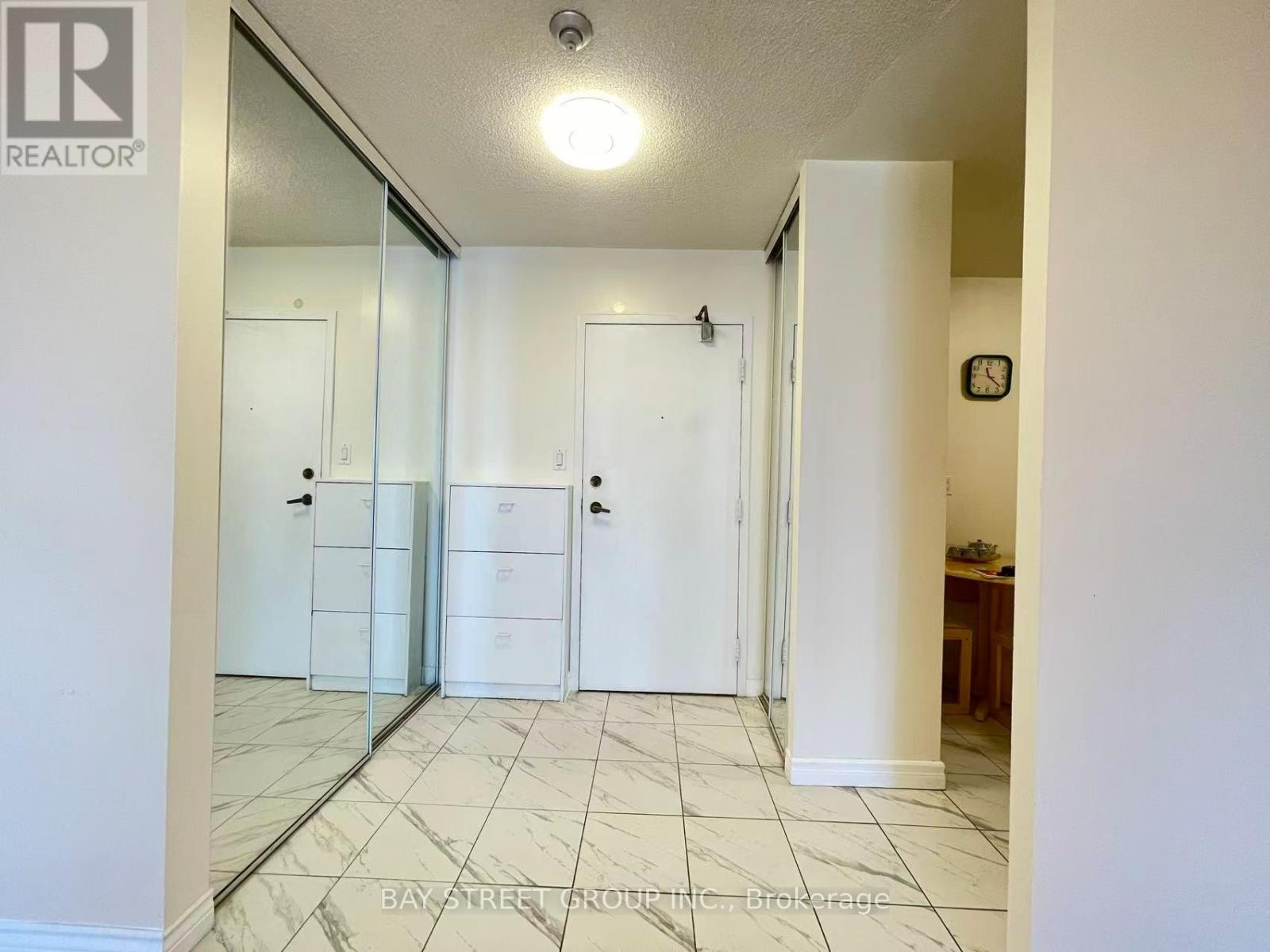 1537 - 25 Bamburgh Circuit, Toronto, Ontario  M1W 3W2 - Photo 2 - E13498540