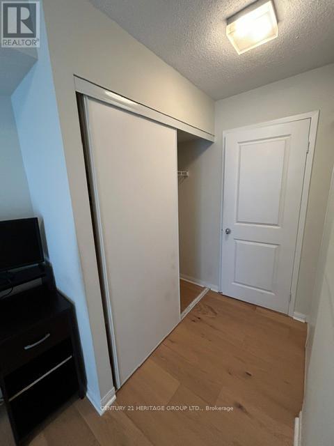 1103 - 11 St Joseph Street, Toronto, Ontario  M4Y 3G4 - Photo 13 - C13498854