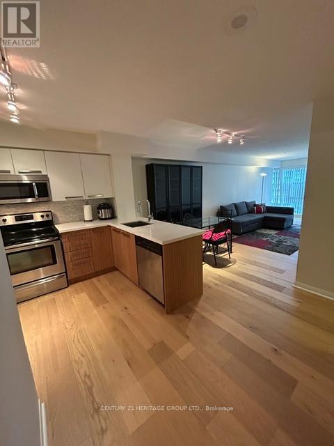 1103 - 11 St Joseph Street, Toronto, Ontario  M4Y 3G4 - Photo 6 - C13498854