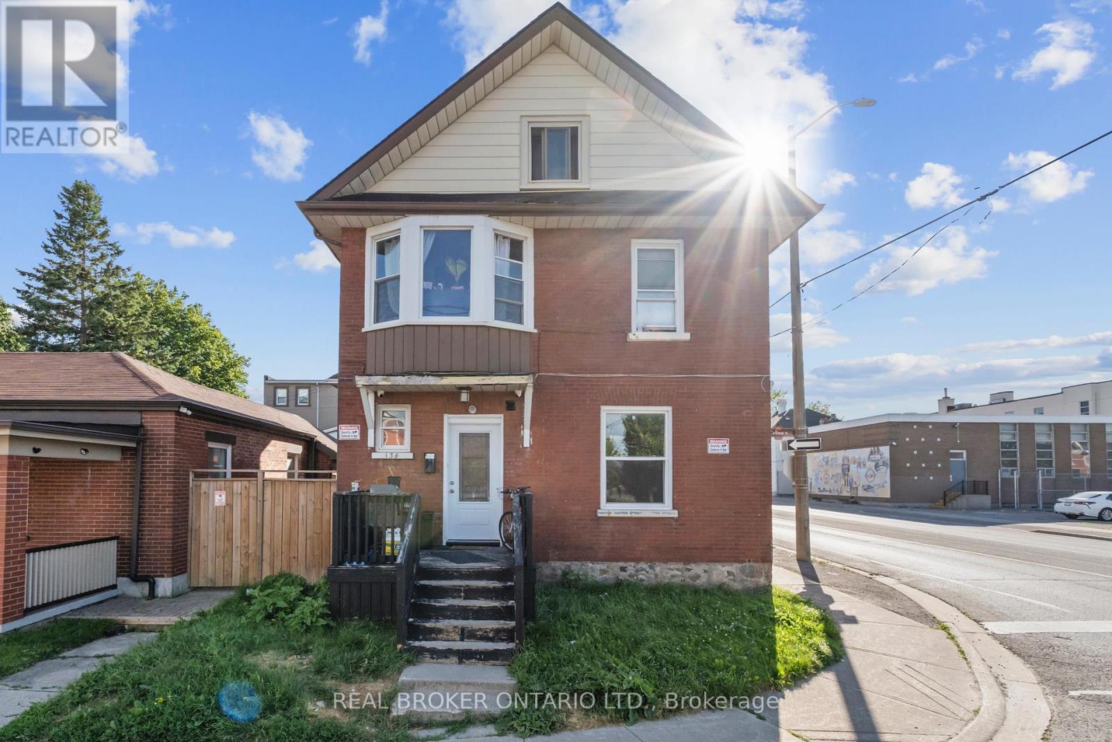 #01 (MAIN & BASEMENT) - 134 CELINA STREET, Oshawa, Ontario