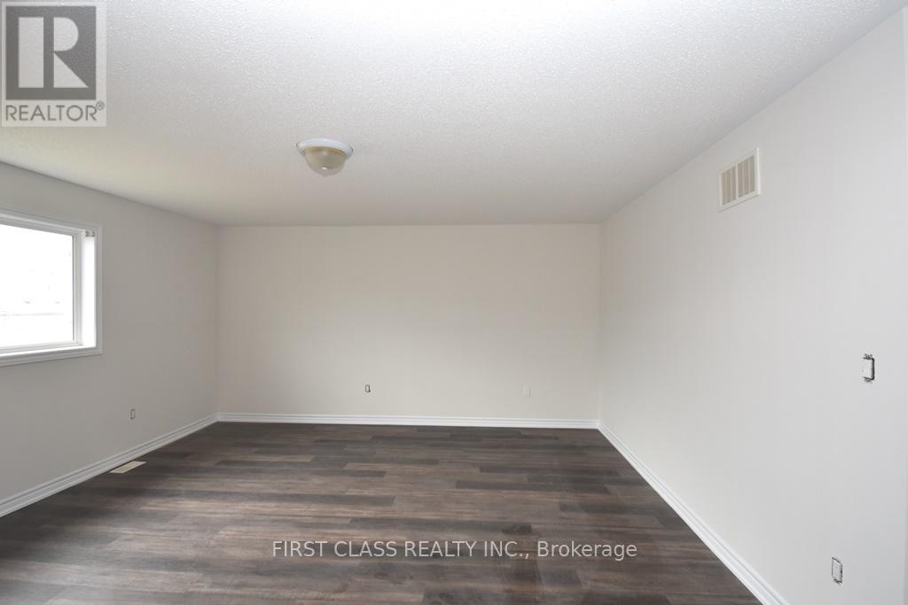 Main - 2588 Standardbred Drive, Oshawa, Ontario  L1L 0H8 - Photo 12 - E13498872
